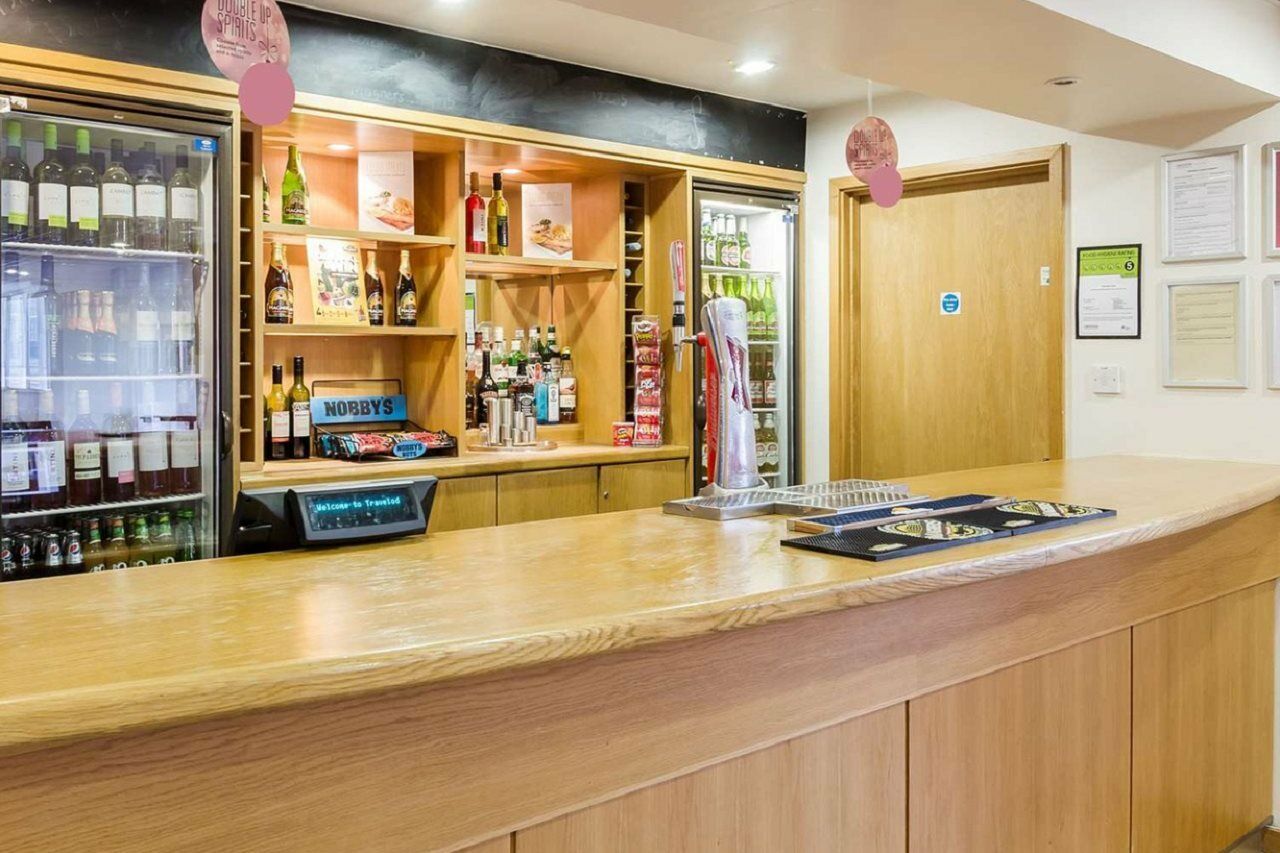 Travelodge Croydon Central Esterno foto